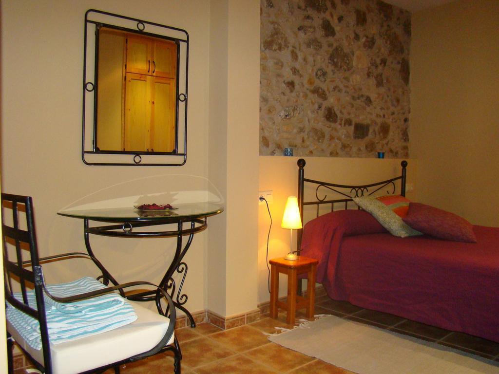El Balco Del Llierca Appartement Sant Jaume de Llierca Kamer foto